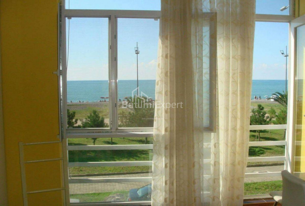 公寓 70 平方米的公寓 - 治安官 Khimshiashvili, Batumi, 佐治亚州。