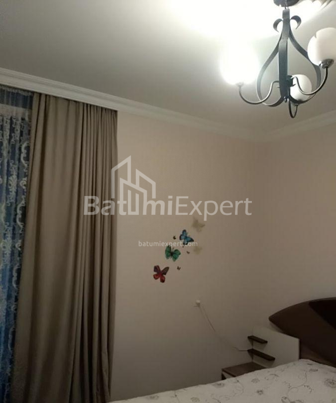 公寓 67 平方米的公寓 - 大卫·阿格马谢内布利, Batumi, 佐治亚州。