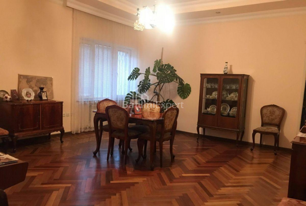 公寓 120 平方米的公寓 - 祖拉巴戈尔吉拉泽, Batumi, 佐治亚州。