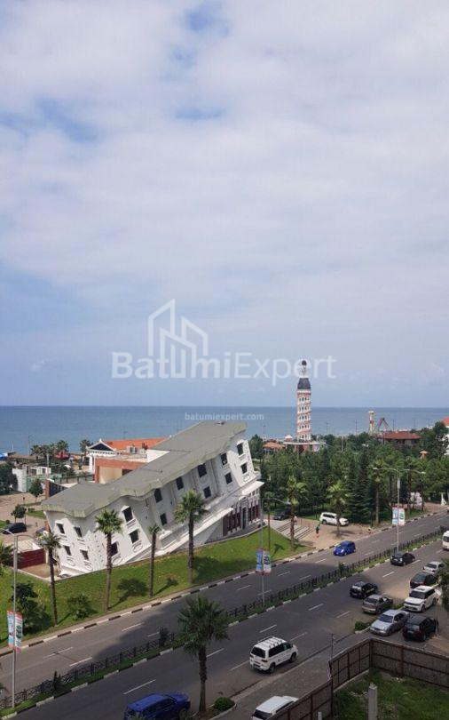 公寓 33 平方米的公寓 - 治安官 Khimshiashvili, Batumi, 佐治亚州。