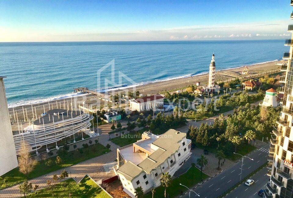 公寓 33 平方米的公寓 - 治安官 Khimshiashvili, Batumi, 佐治亚州。