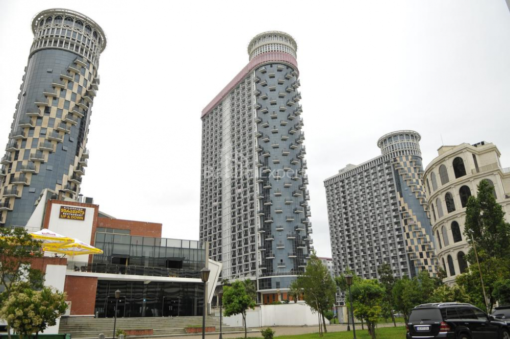 公寓 33 平方米的公寓 - 治安官 Khimshiashvili, Batumi, 佐治亚州。
