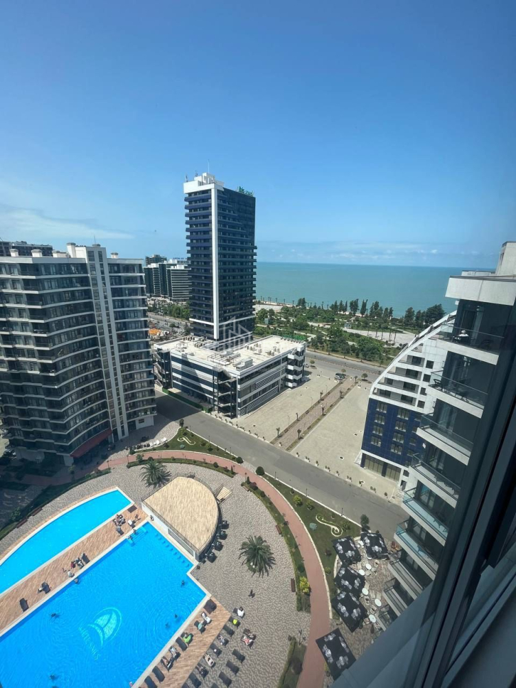 公寓 74.8 平方米的公寓 - 莱赫和玛丽亚·卡钦斯基, Batumi, 佐治亚州。