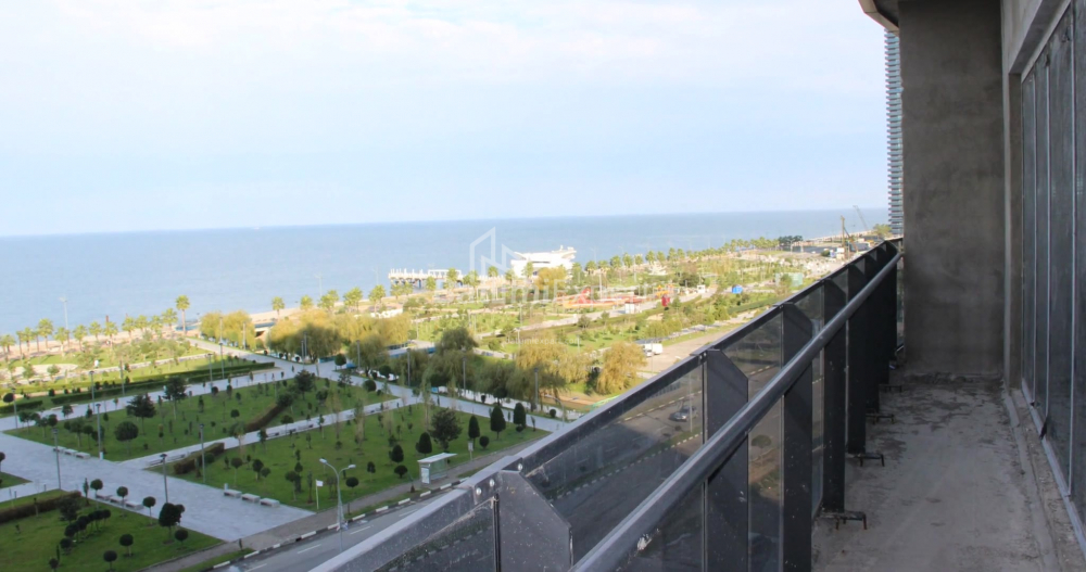 公寓 75.57 平方米的公寓 - 莱赫和玛丽亚·卡钦斯基, Batumi, 佐治亚州。
