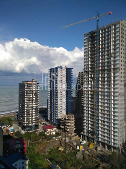 公寓 74 平方米的公寓 - 莱赫和玛丽亚·卡钦斯基, Batumi, 佐治亚州。