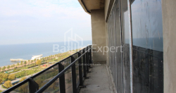 公寓 75.86 平方米的公寓 - 莱赫和玛丽亚·卡钦斯基, Batumi, 佐治亚州。
