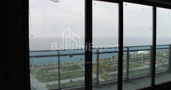 公寓 75.86 平方米的公寓 - 莱赫和玛丽亚·卡钦斯基, Batumi, 佐治亚州。