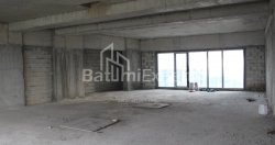 公寓 172.82 平方米的公寓 - 莱赫和玛丽亚·卡钦斯基, Batumi, 佐治亚州。