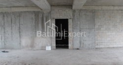 公寓 172.82 平方米的公寓 - 莱赫和玛丽亚·卡钦斯基, Batumi, 佐治亚州。