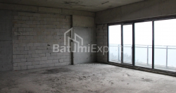 公寓 75.86 平方米的公寓 - 莱赫和玛丽亚·卡钦斯基, Batumi, 佐治亚州。