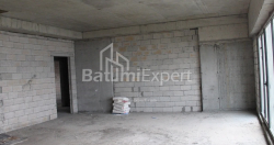 公寓 75.86 平方米的公寓 - 莱赫和玛丽亚·卡钦斯基, Batumi, 佐治亚州。