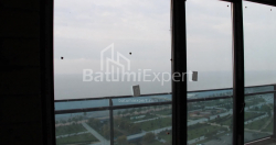 公寓 75.86 平方米的公寓 - 莱赫和玛丽亚·卡钦斯基, Batumi, 佐治亚州。