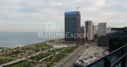 公寓 172.82 平方米的公寓 - 莱赫和玛丽亚·卡钦斯基, Batumi, 佐治亚州。
