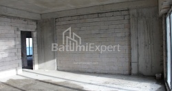 公寓 63.35 平方米的公寓 - 莱赫和玛丽亚·卡钦斯基, Batumi, 佐治亚州。
