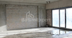 公寓 63.35 平方米的公寓 - 莱赫和玛丽亚·卡钦斯基, Batumi, 佐治亚州。