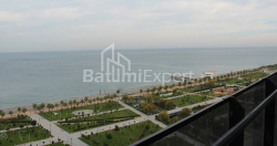 公寓 75.86 平方米的公寓 - 莱赫和玛丽亚·卡钦斯基, Batumi, 佐治亚州。
