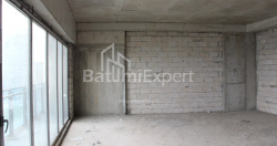 公寓 2-комн 75.9 m² - 莱赫和玛丽亚·卡钦斯基, Batumi