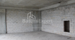 公寓 75.86 平方米的公寓 - 莱赫和玛丽亚·卡钦斯基, Batumi, 佐治亚州。