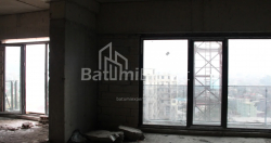 公寓 89.51 平方米的公寓 - 莱赫和玛丽亚·卡钦斯基, Batumi, 佐治亚州。