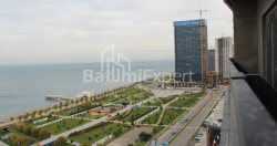 公寓 75.89 平方米的公寓 - 莱赫和玛丽亚·卡钦斯基, Batumi, 佐治亚州。