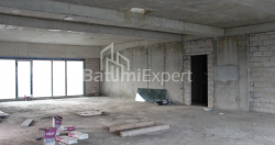 公寓 173.55 平方米的公寓 - 莱赫和玛丽亚·卡钦斯基, Batumi, 佐治亚州。