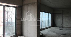 公寓 89.68 平方米的公寓 - 莱赫和玛丽亚·卡钦斯基, Batumi, 佐治亚州。