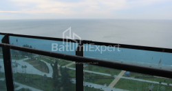 公寓 76.07 平方米的公寓 - 莱赫和玛丽亚·卡钦斯基, Batumi, 佐治亚州。