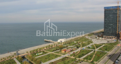 公寓 76.12 平方米的公寓 - 莱赫和玛丽亚·卡钦斯基, Batumi, 佐治亚州。