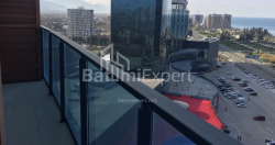 公寓 57.65 平方米的公寓 - 莱赫和玛丽亚·卡钦斯基, Batumi, 佐治亚州。