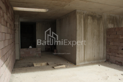 公寓 38.54 平方米的公寓 - 莱赫和玛丽亚·卡钦斯基, Batumi, 佐治亚州。