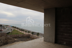 公寓 43.75 平方米的公寓 - 莱赫和玛丽亚·卡钦斯基, Batumi, 佐治亚州。