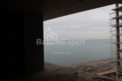 公寓 43.75 平方米的公寓 - 莱赫和玛丽亚·卡钦斯基, Batumi, 佐治亚州。