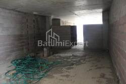 公寓 43.86 平方米的公寓 - 莱赫和玛丽亚·卡钦斯基, Batumi, 佐治亚州。
