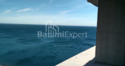 公寓 54.76 平方米的公寓 - 莱赫和玛丽亚·卡钦斯基, Batumi, 佐治亚州。