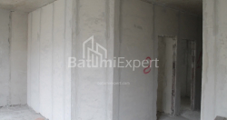 公寓 74.8 平方米的公寓 - 莱赫和玛丽亚·卡钦斯基, Batumi, 佐治亚州。