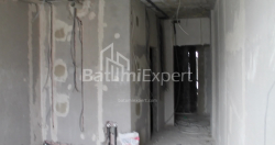在建目标房产 35.1 平方米的公寓 - 莱赫和玛丽亚·卡钦斯基, Batumi, 佐治亚州。
