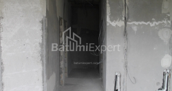 在建目标房产 74.8 平方米的公寓 - 莱赫和玛丽亚·卡钦斯基, Batumi, 佐治亚州。