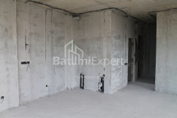在建目标房产 74.8 平方米的公寓 - 莱赫和玛丽亚·卡钦斯基, Batumi, 佐治亚州。
