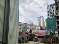 公寓 100 平方米的公寓 - 塞利玛·希姆希亚什维利, Batumi, 佐治亚州。