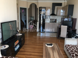 公寓 3-комн 77 m² - 尼科·皮罗斯马尼, Batumi