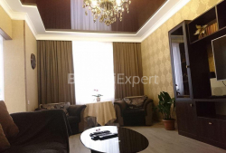 公寓 3-комн 90 m² - 尼科·皮罗斯马尼, Batumi