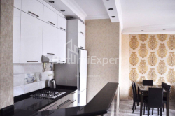 公寓 2-комн 70 m² - 尤里耶夫斯卡娅, Batumi