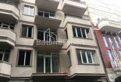 公寓 3-комн 78 m² - 尤里耶夫斯卡娅, Batumi