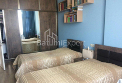 公寓 3-комн 73 m² - 优素福·科巴拉泽, Batumi