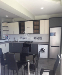 公寓 3-комн 87 m² - 大卫·阿格马谢内布利, Batumi
