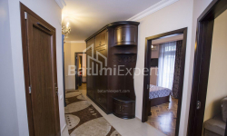 公寓 4-комн 115 m² - 康斯坦丁·马加尼什维利, Batumi