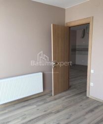 公寓 3-комн 90 m² - 尼科·皮罗斯马尼, Batumi