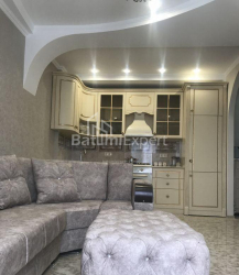 公寓 2-комн 39 m² - 尼科·皮罗斯马尼, Batumi