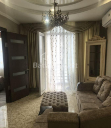 公寓 2-комн 39 m² - 尼科·皮罗斯马尼, Batumi