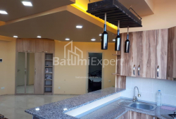 公寓 3-комн 73 m² - 米哈伊尔·莱蒙托夫, Batumi